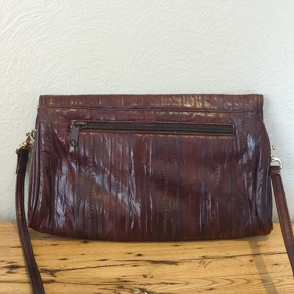 Vintage Leather of the Sea Brown Eel Skin Flap Closure Crossbody Handbag - Picture 7 of 9